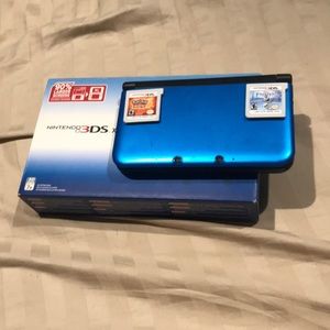 I’m selling a Nintendo 3DS with two games included